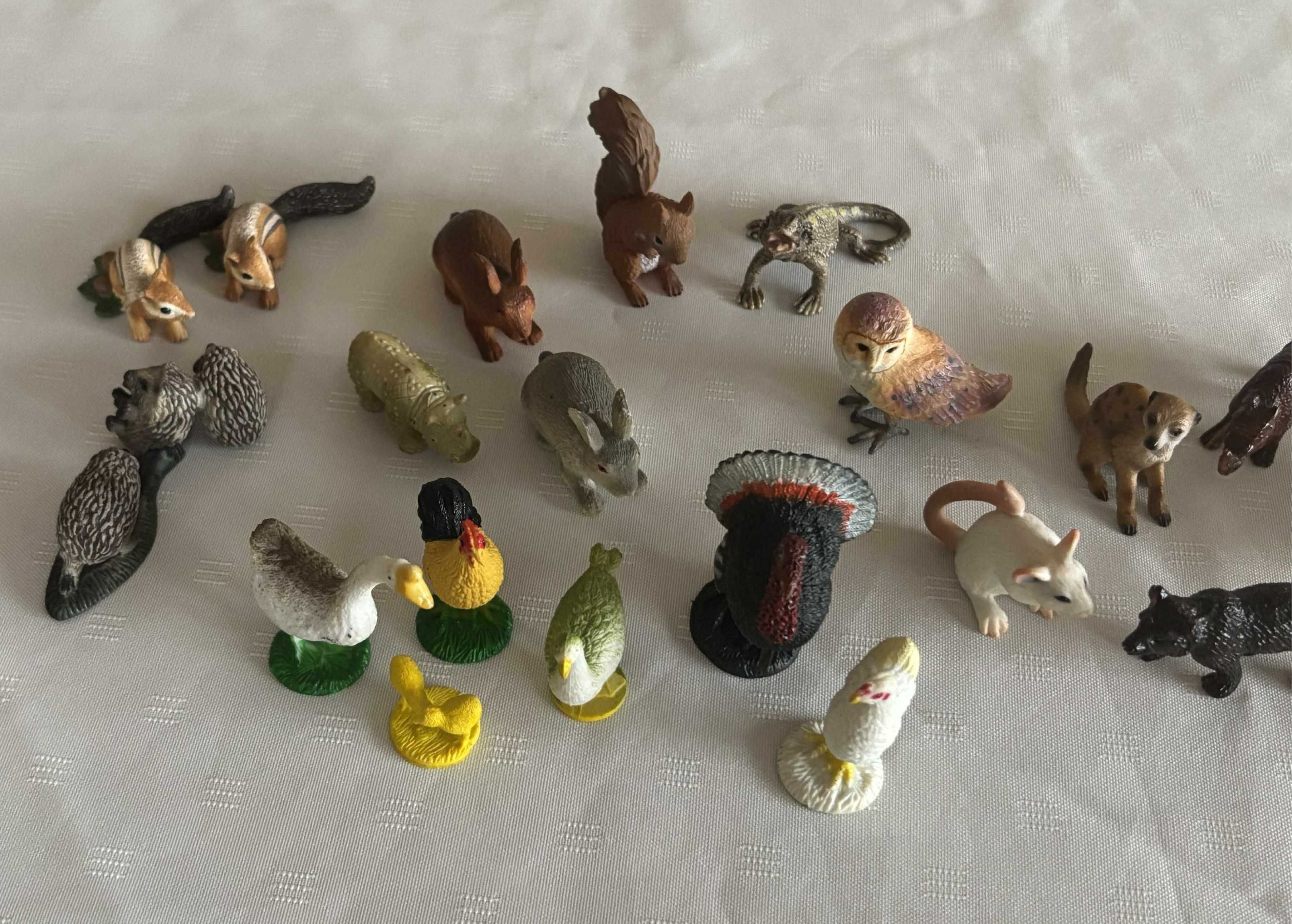 Figurki zwierząt - zabawek; kolekcja  z lat 2005/10 r - 21 szt
