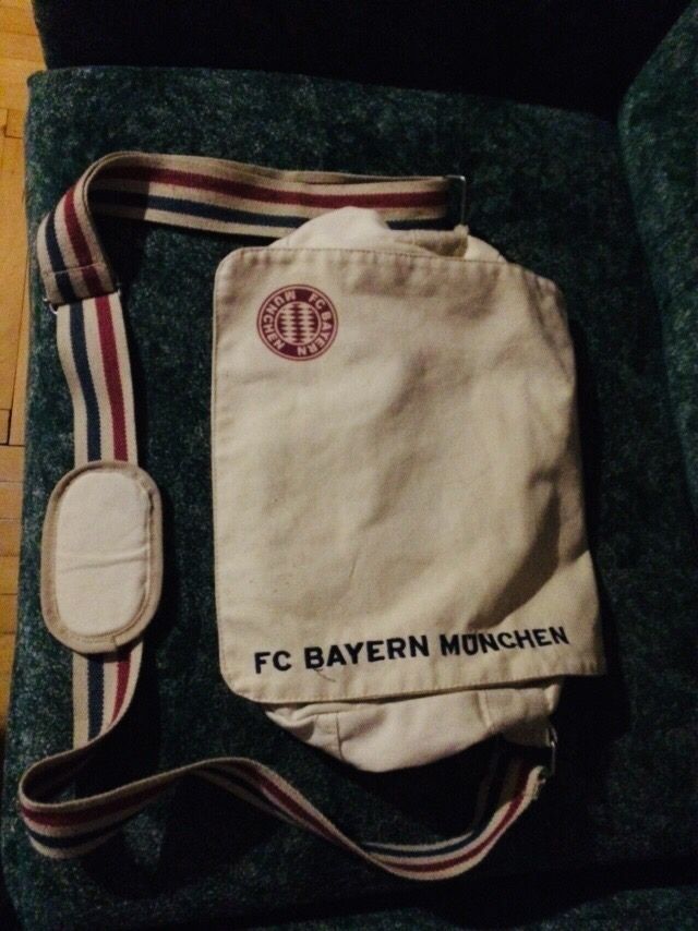 Продам Сумока Барсетка FC Bayern Munchen