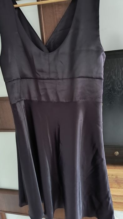 Sukienka damska z atlasu nowa