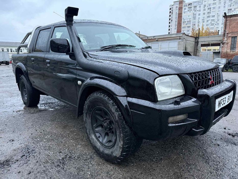 Пікап Mitsubishi L200 2004рік 2,5дизель повний привід 4х4