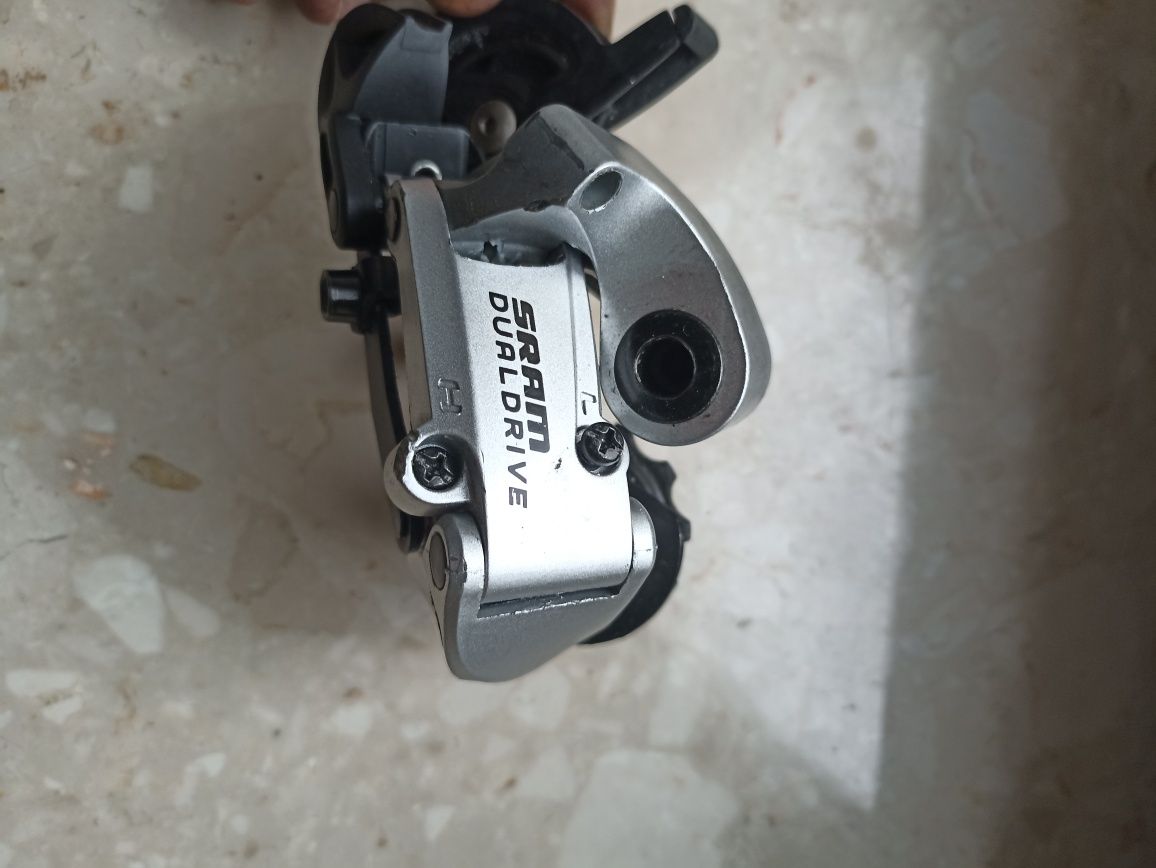 Przerzutka tylna Dualdrive SRAM
