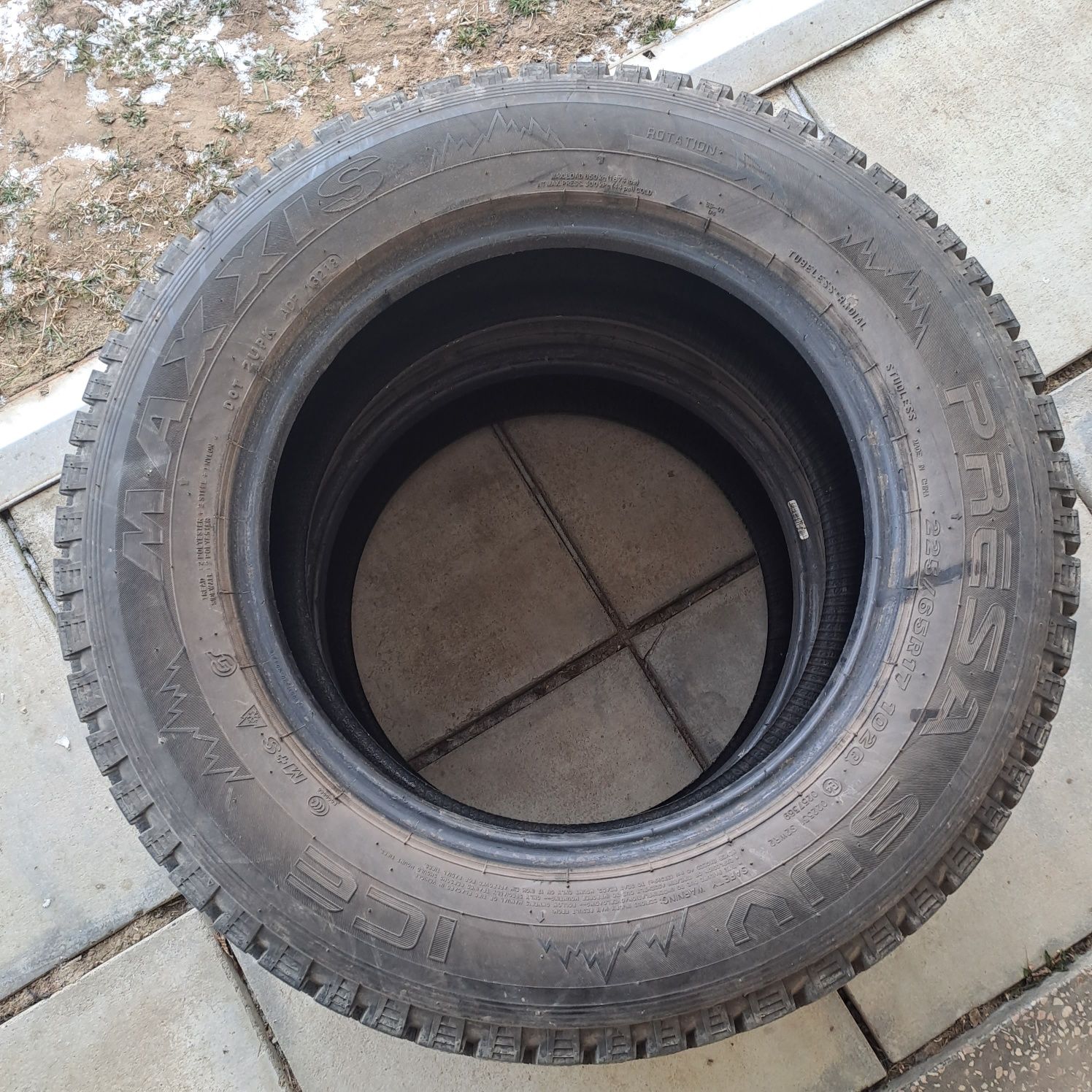Продам колеса 225/65