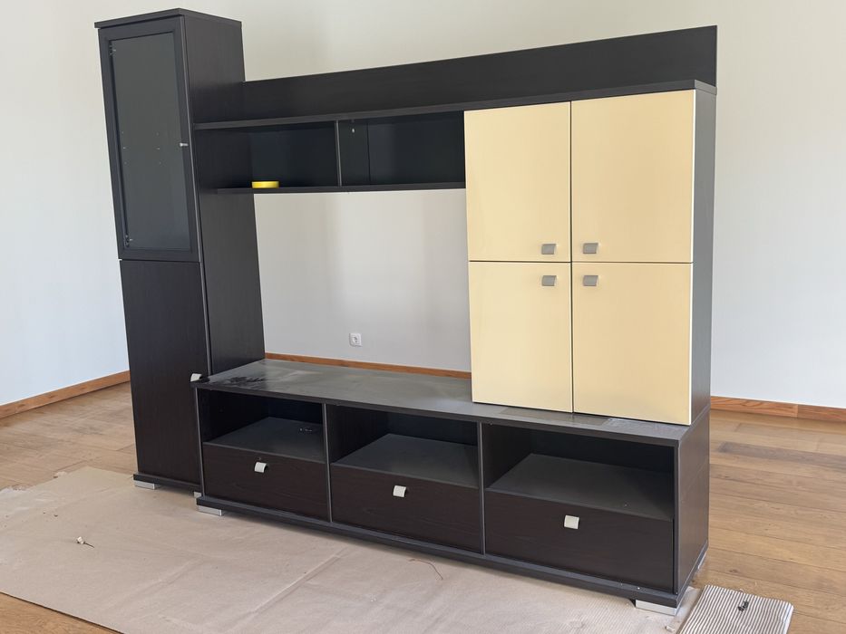 Movel sde sala com vitrine e dois aparadores laterais