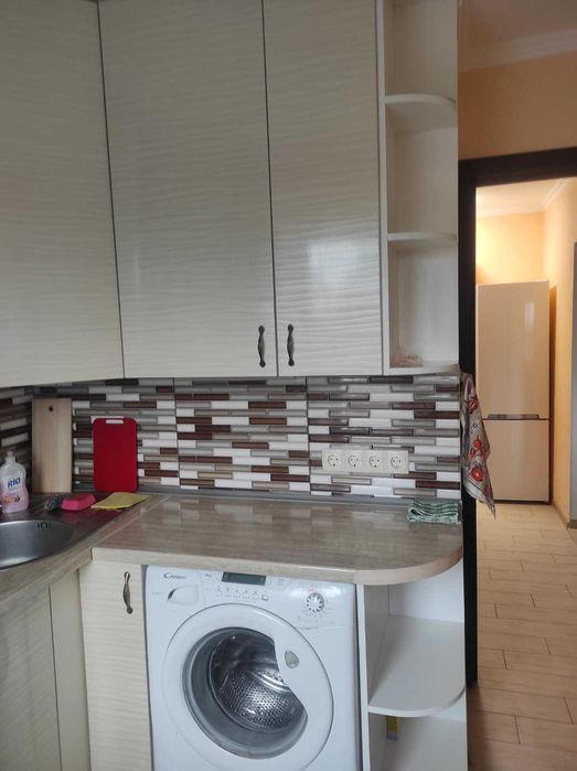 3-х кімнатна, до 7 людей, 4 поверх, всі зручності, квартира посуточно