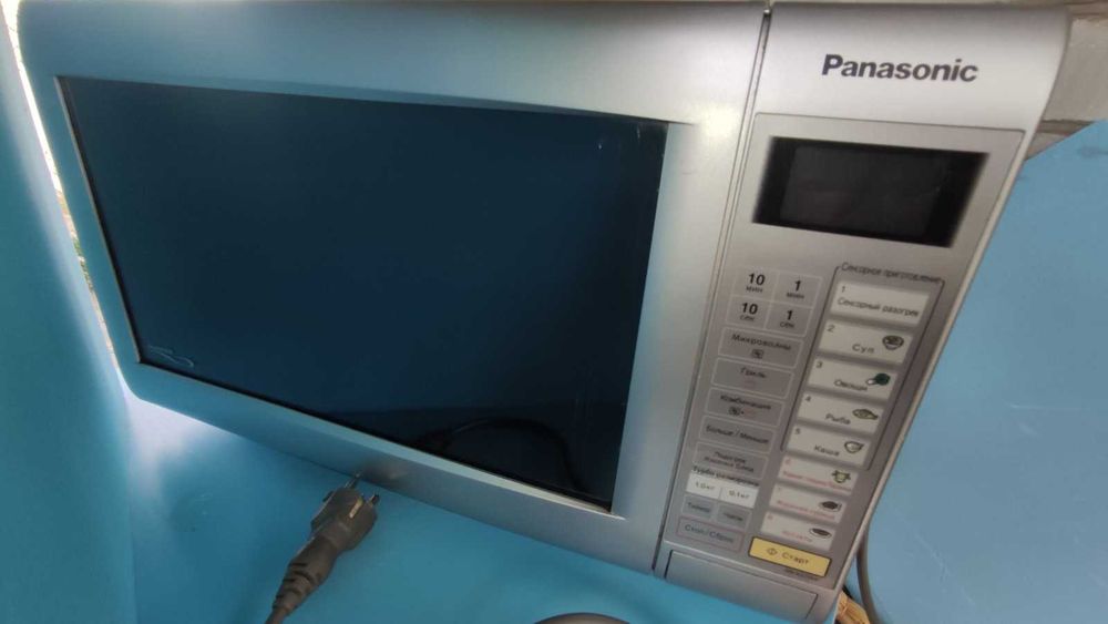 Мікрохвильова піч з грилем Panasonic