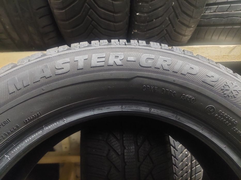 Пара зимової гуми зима зимня Semperit R16 205 60