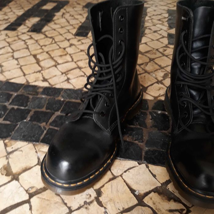 Botas Dr. Martens do modelo 1919 com biqueira de aço (uni-sexo nº 43)