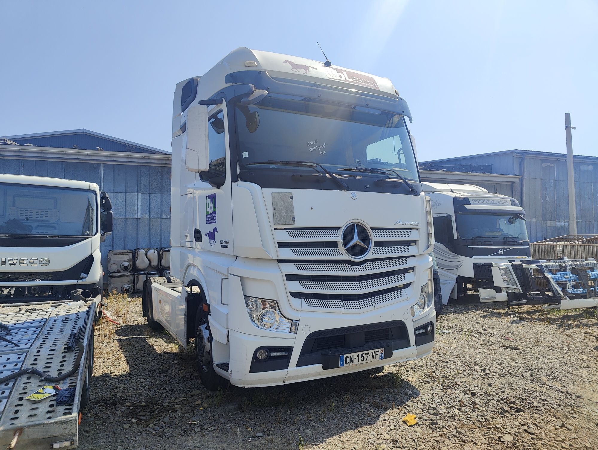 Розборка запчастини шрот вантажних автомобілів MERCEDES ACTROS AXOR