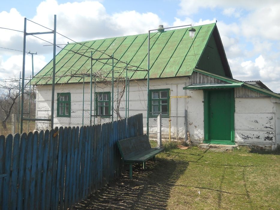 Продам хату з земельною ділянкою(Михайлівка-Рубежівка)