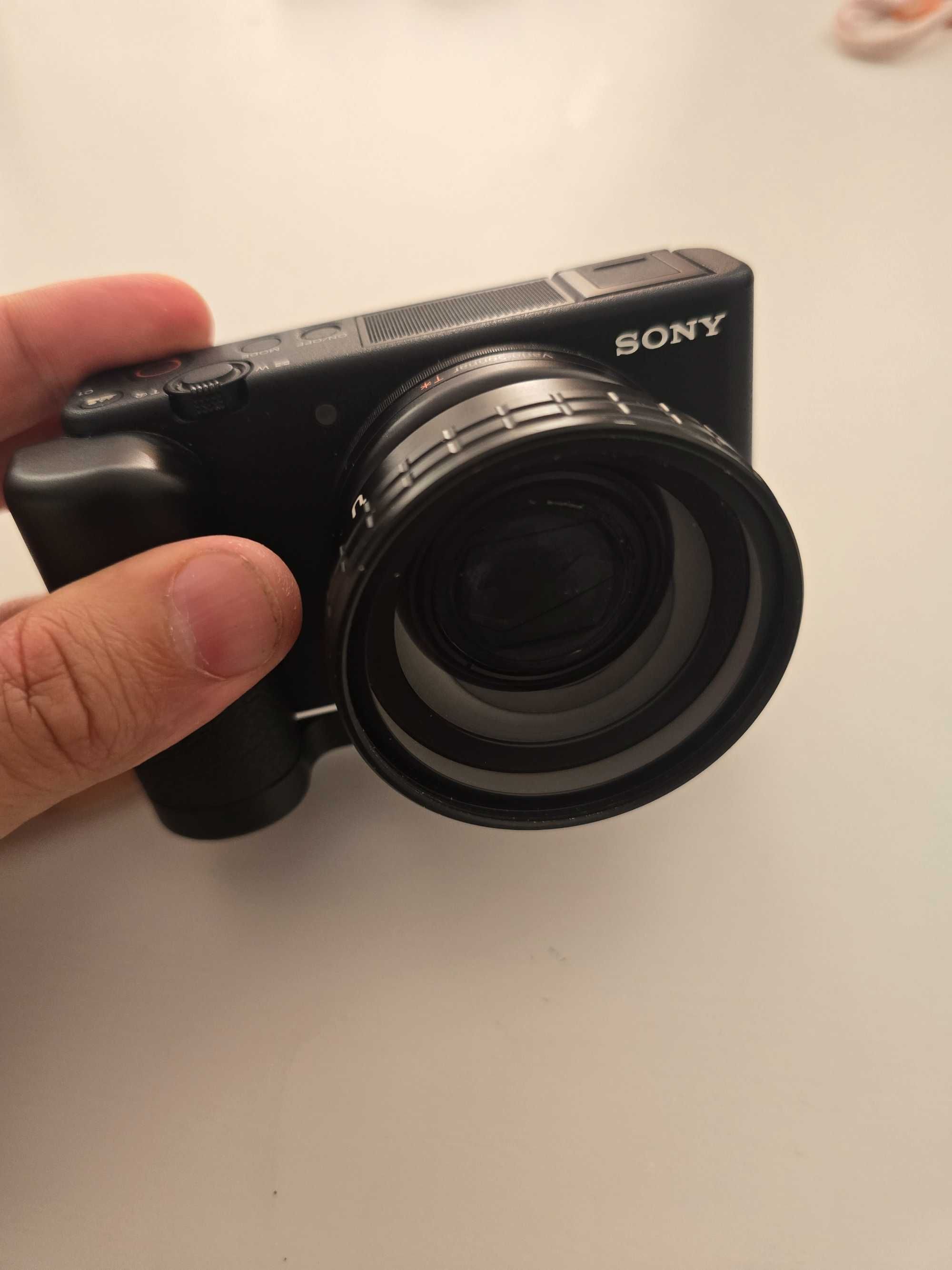 Sony ZV1 + Ulanzi Lens + Cage + Dummy Batery + 3 baterias + Tripé