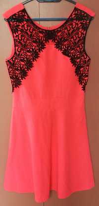 Sukienka różowa koronka gipura neon