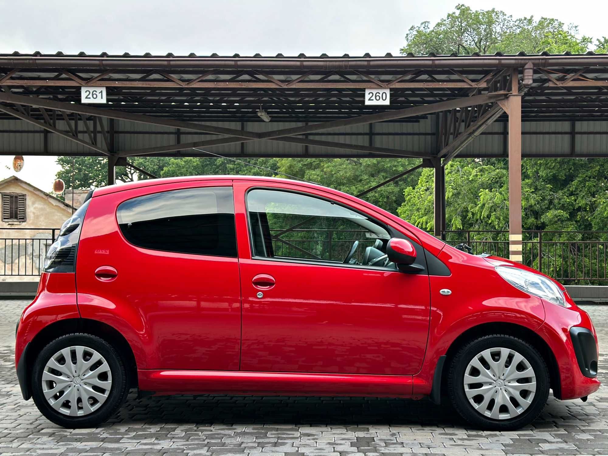 Продам Citroen C1 2012