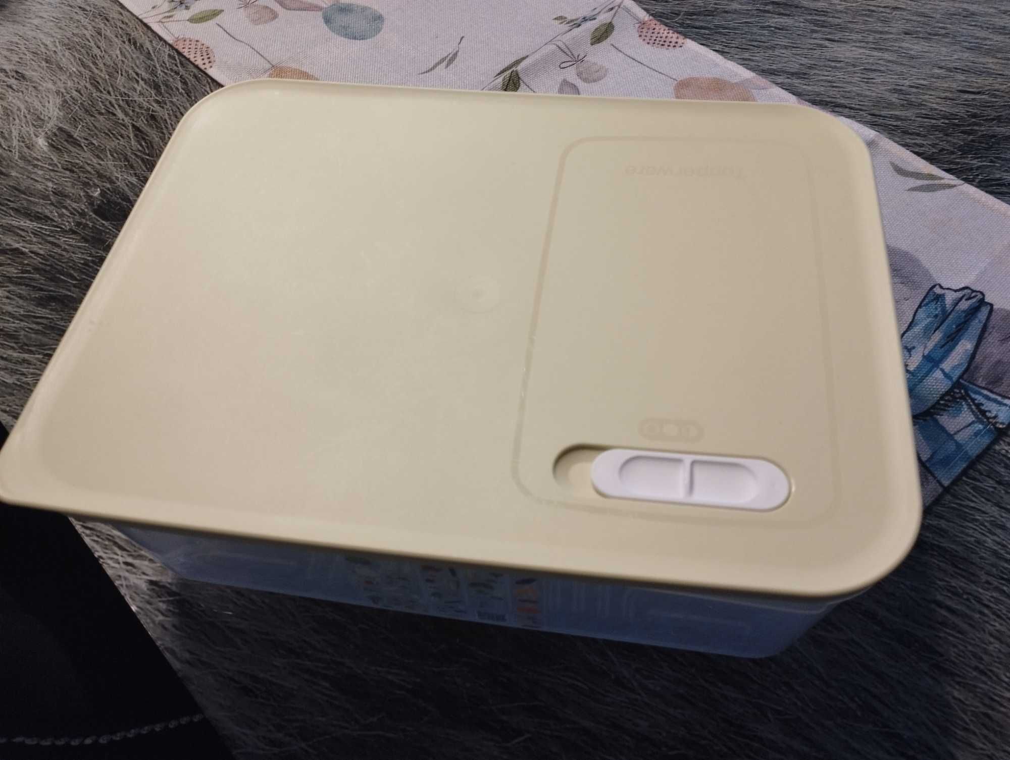 Nowe tupperware pojemnik 9.9 l