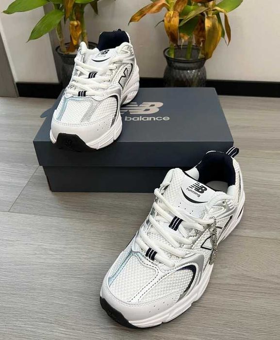 ButyNew Balance 530 White_Trampki_rozmiar.42