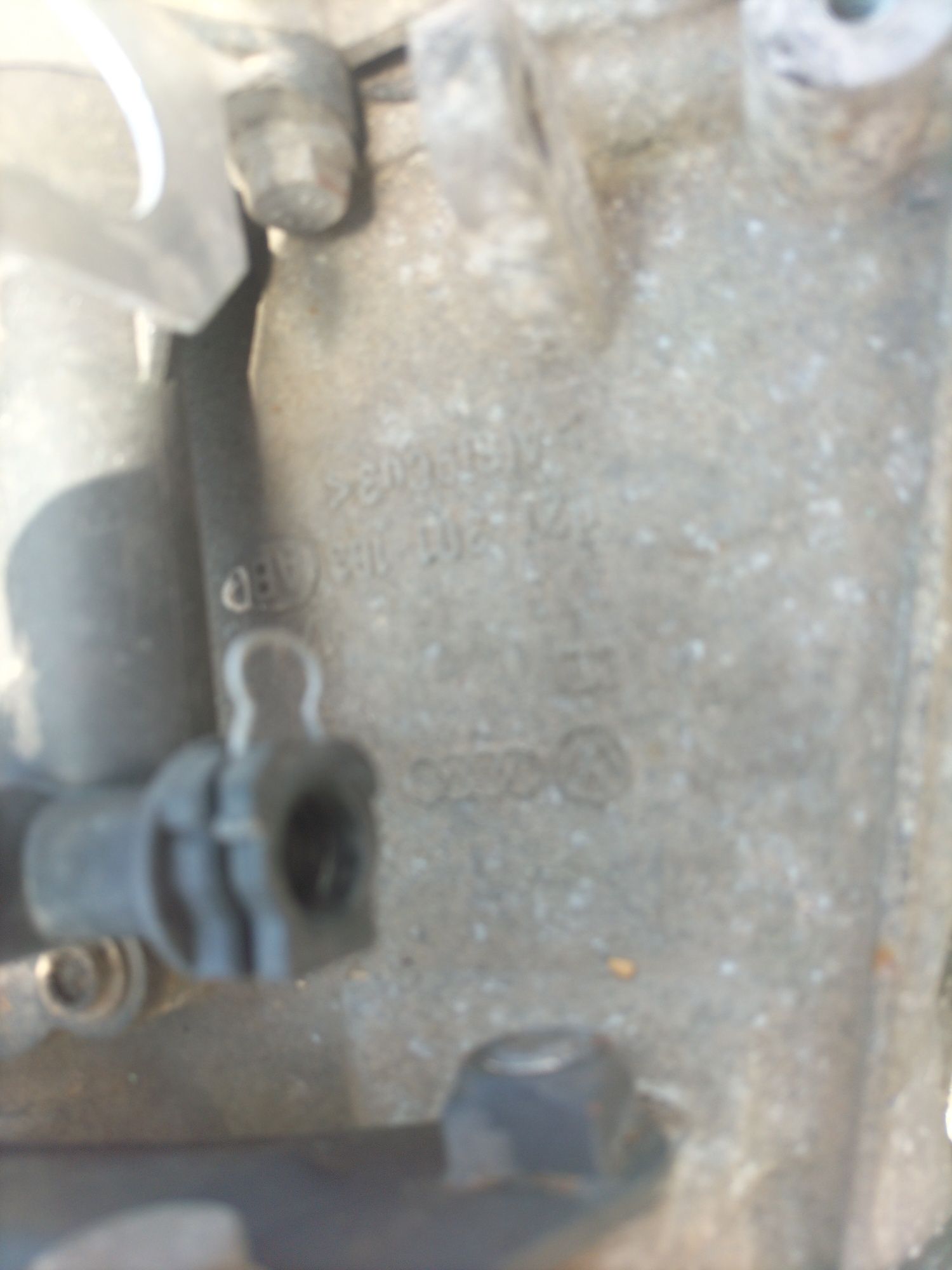 Skrzynia biegów VW golf V 1.4mpi