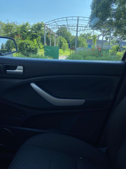 Продам Ford C-Max. Терміновий продаж.