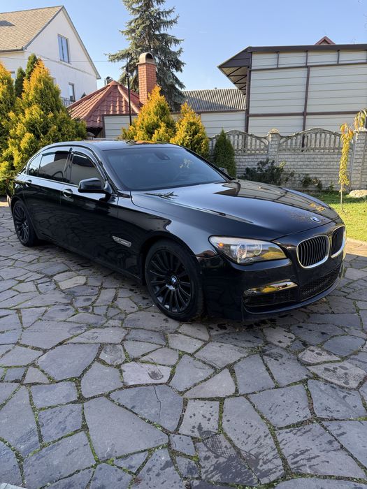 BMW 750 long 4.4 бензин