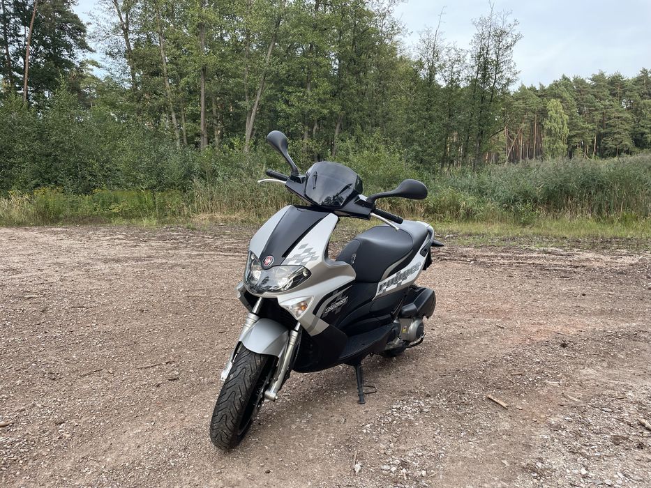 Skuter Piaggio Gilera Runner 125 15KM 2015r. Kat. B