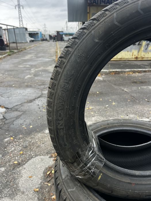 235/55 R-19 Зимние  шины  Triangle