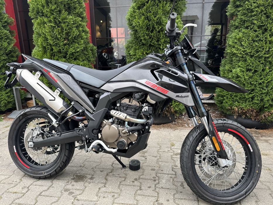 Malaguti XSM 125 przebieg 2500km 1 właściciel  produkcja 2024 RATY