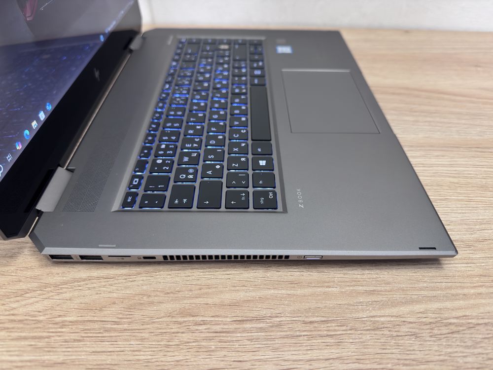 Трансформер 15,6” HP ZBook Studio X360 G5 Xeon/16/256 LTE