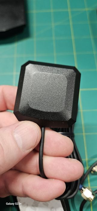 Антена зовнішня Teltonika GNSS клейова SMA (PR1KSG30)