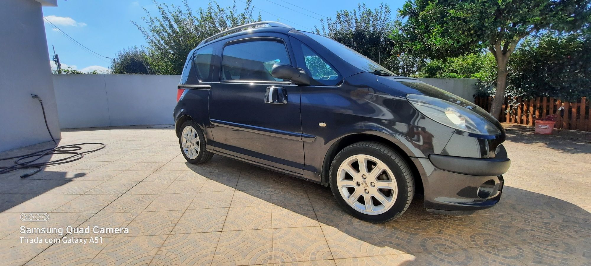 Peugeot 1007 1.4 hdi bom estado