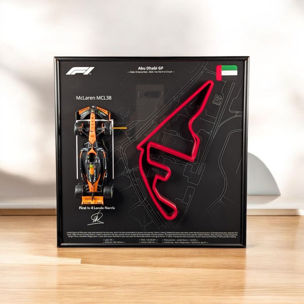 Bburago 2в1 F1 McLaren MCL38 Траса Abu Dhabi GP 2024 #4 Lando Norris