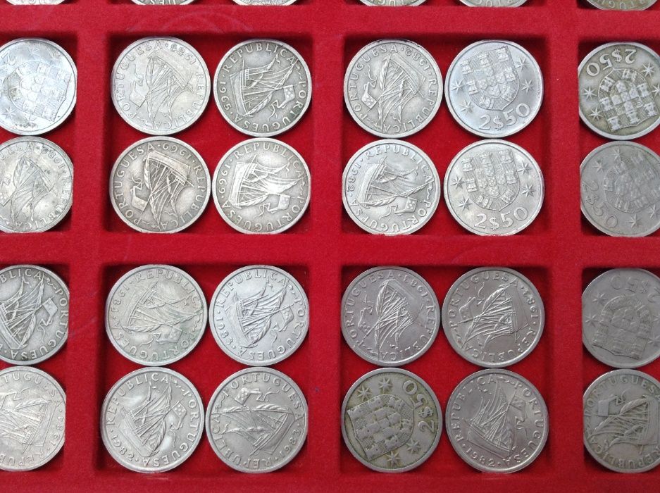 Moedas Portuguesas 1 escudo , ,2$50 , 25$00 , 50 centavos -8 moedas 2€