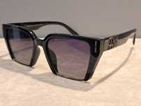 MIU MIU czarne nowe damskie okulary grafitowe logo filtr UV 400