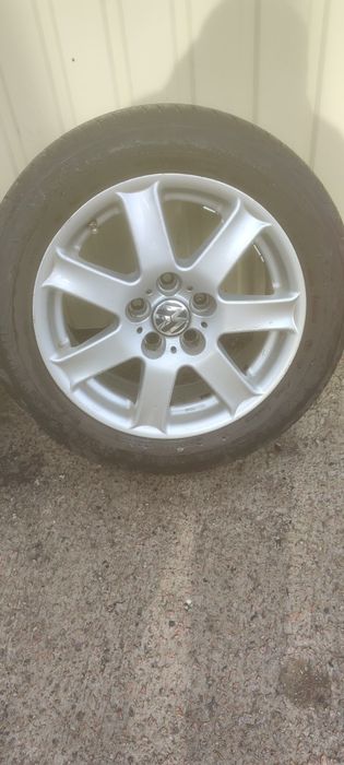 Продам комплект резины r16