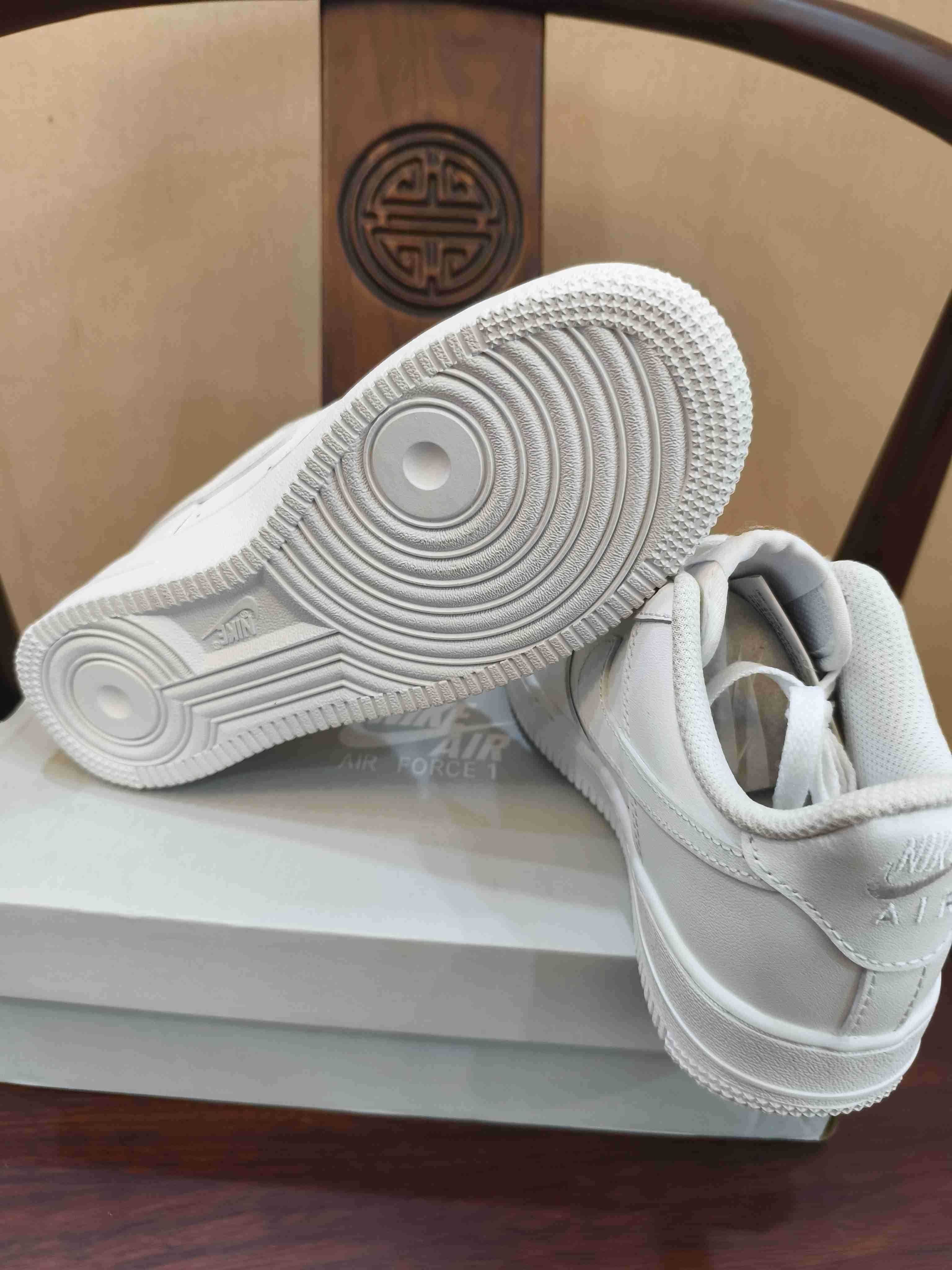 Białe trampki męskie Nike, rozmiar 45