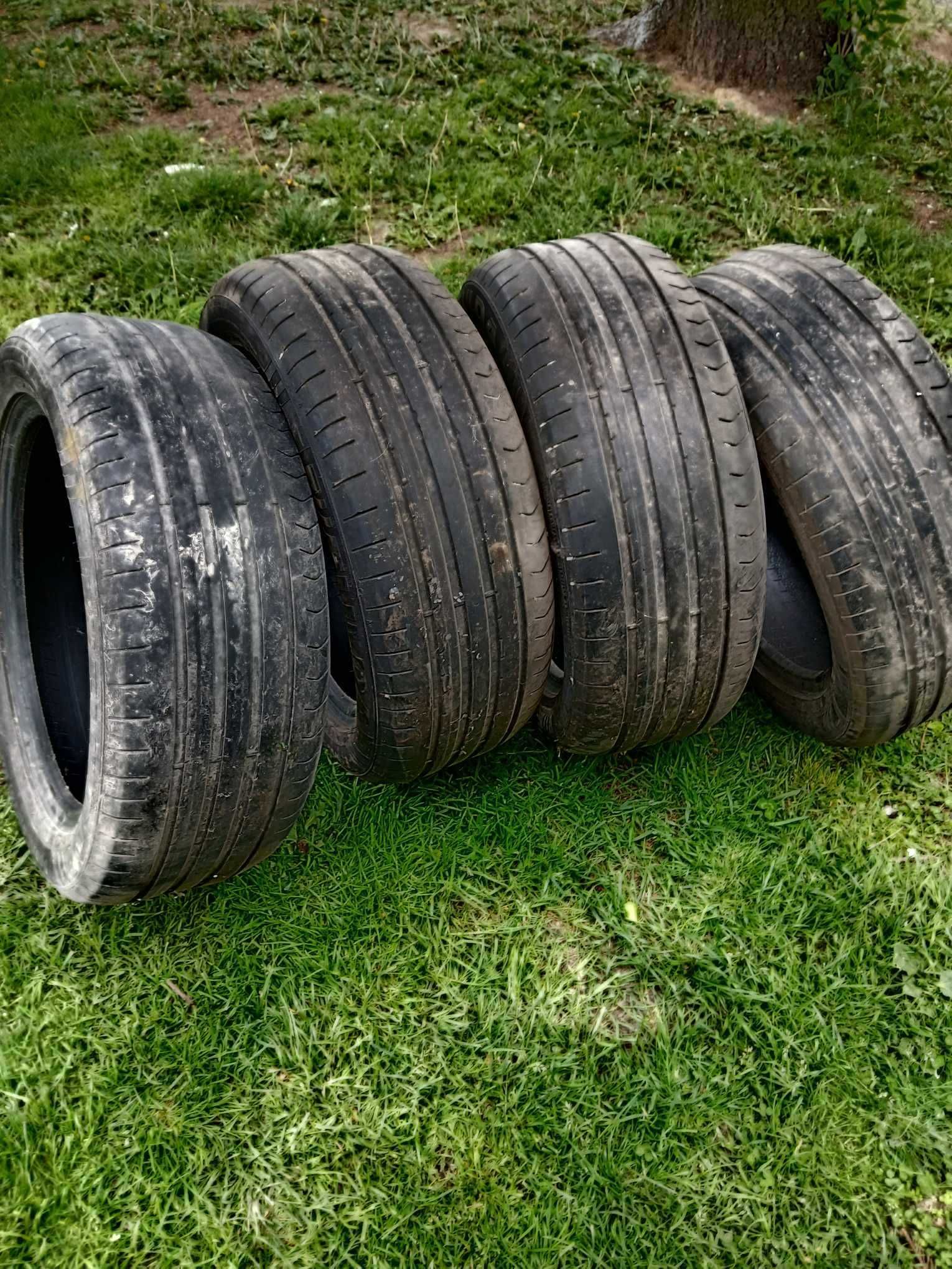Sprzedam opony Michelin 225x55x17 letnie.