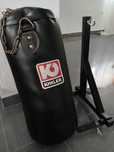Saco boxe Kohler ótimo estado com suporte para desocupar