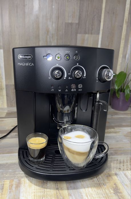 Кавомашина Delonghi 4000