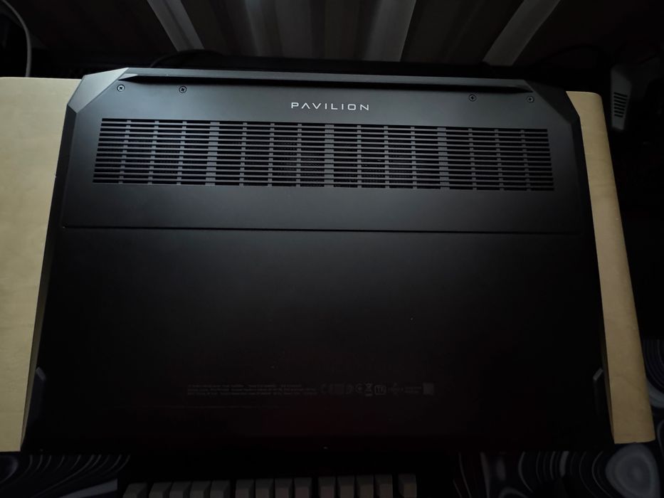 HP Pavilion Gaming 15 Ryzen 7/RTX 3050/144HZ