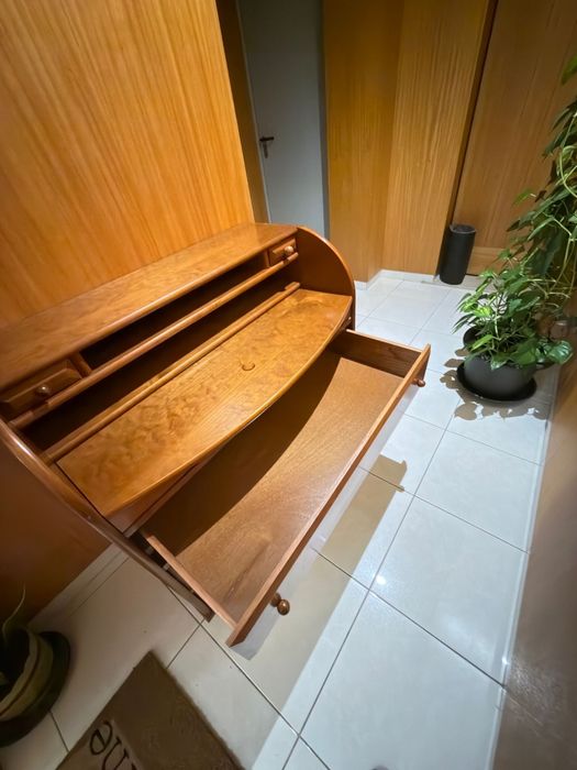 Escrivaninha com arrumacao