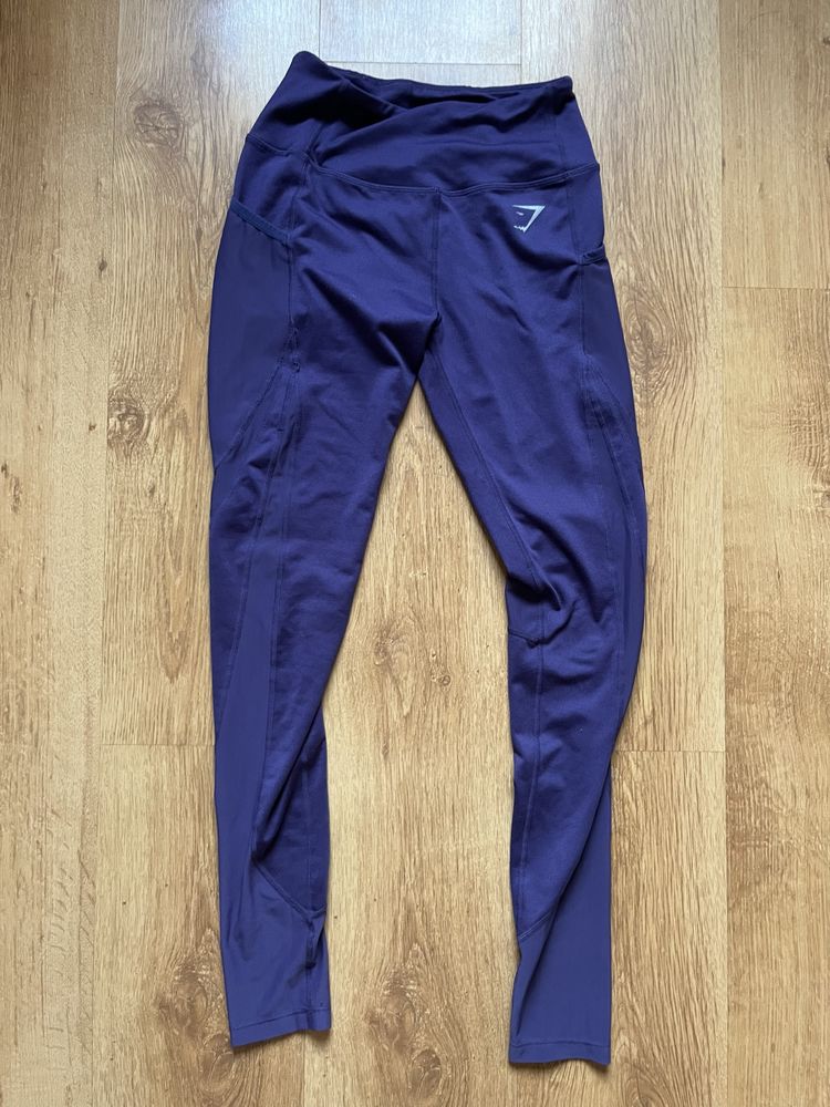 fioletowe legginsy spodnie na siłownię DRY z siateczką GymShark