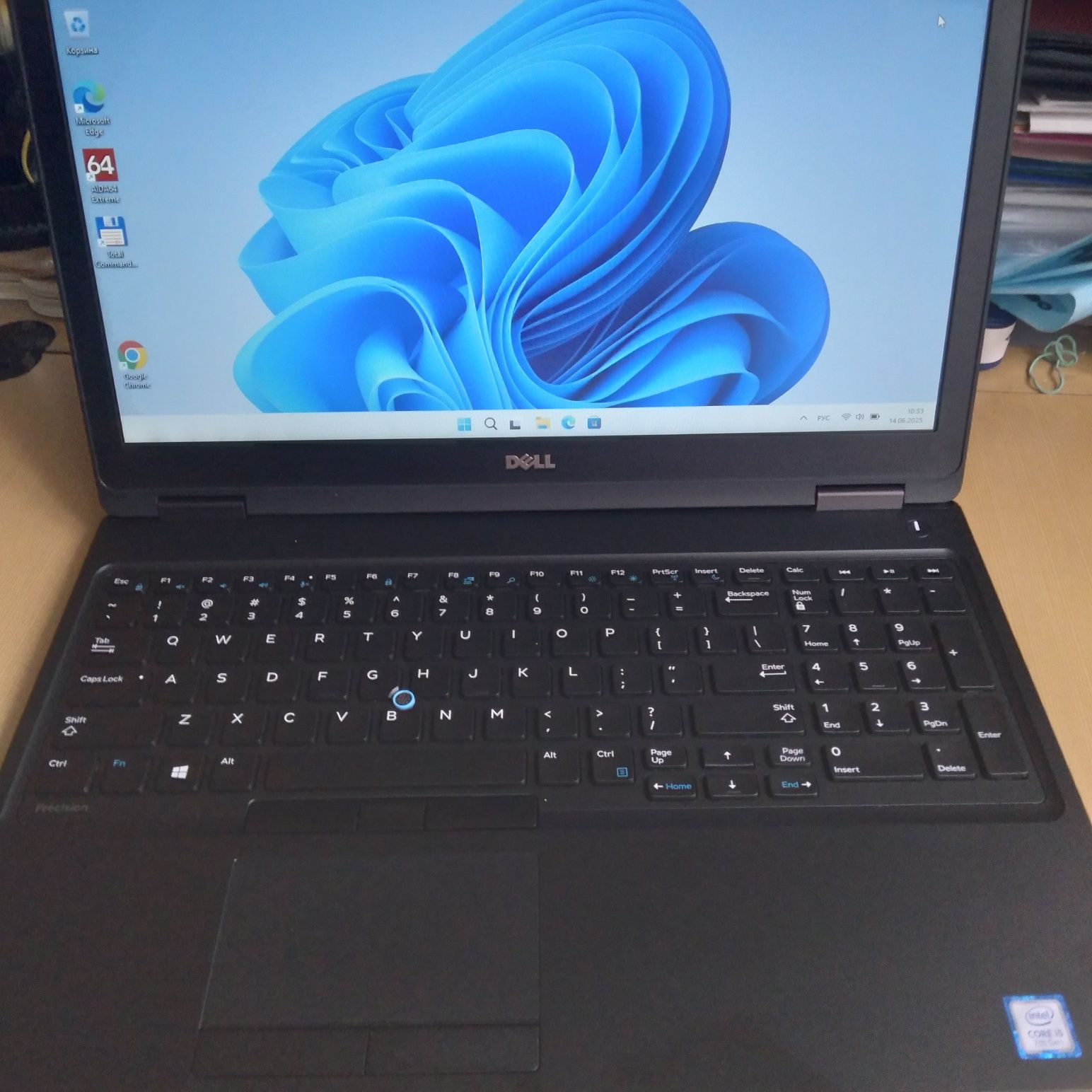 Игровой ноутбук Dell 3520 как новый