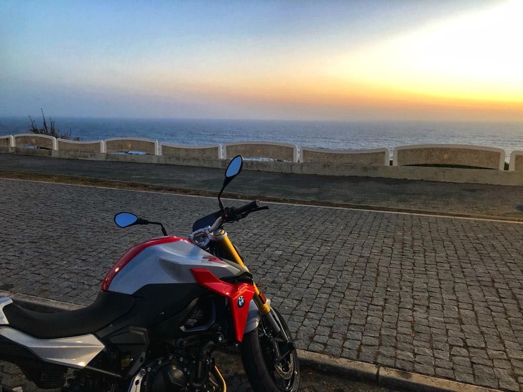 BMW F900R em condição excelente