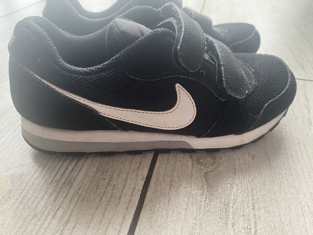 Sprzedam nike dzieciece roz. 31.5