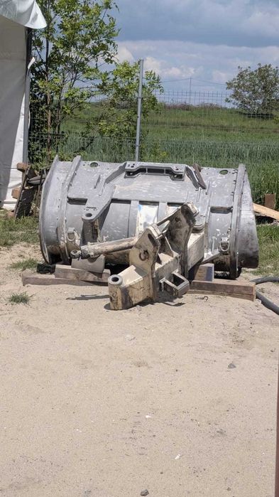 Serwis, naprawa maszyn budowlanych, rolniczych i przemysłowych.