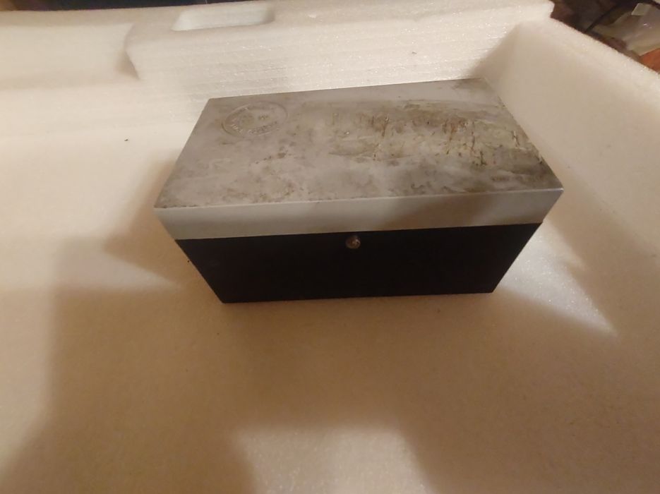 Stare odważniki do wagi laboratoryjnej