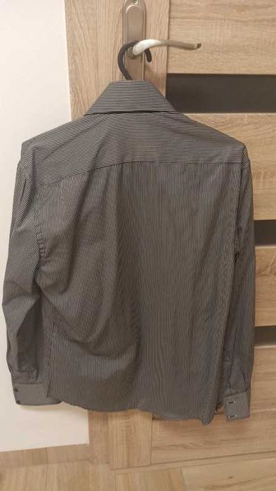 Męska koszula w typie slim fit na długi rękaw w rozmiarze M