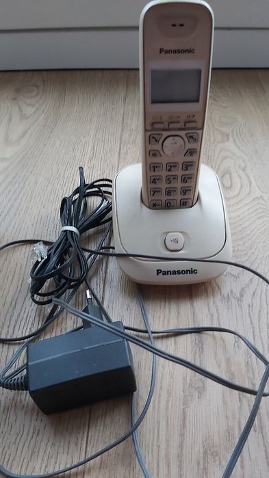 Telefon stacjonarmy bezprzewodowy Panasonic kx-tg2511