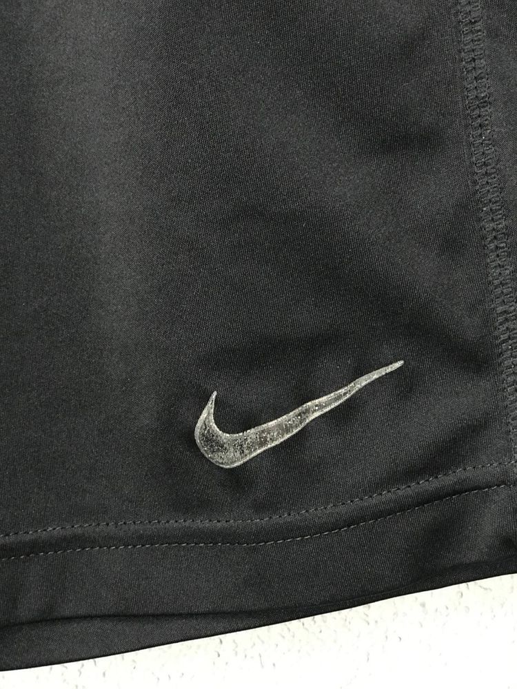 Шорти Nike M підліткові оригінал dry fit