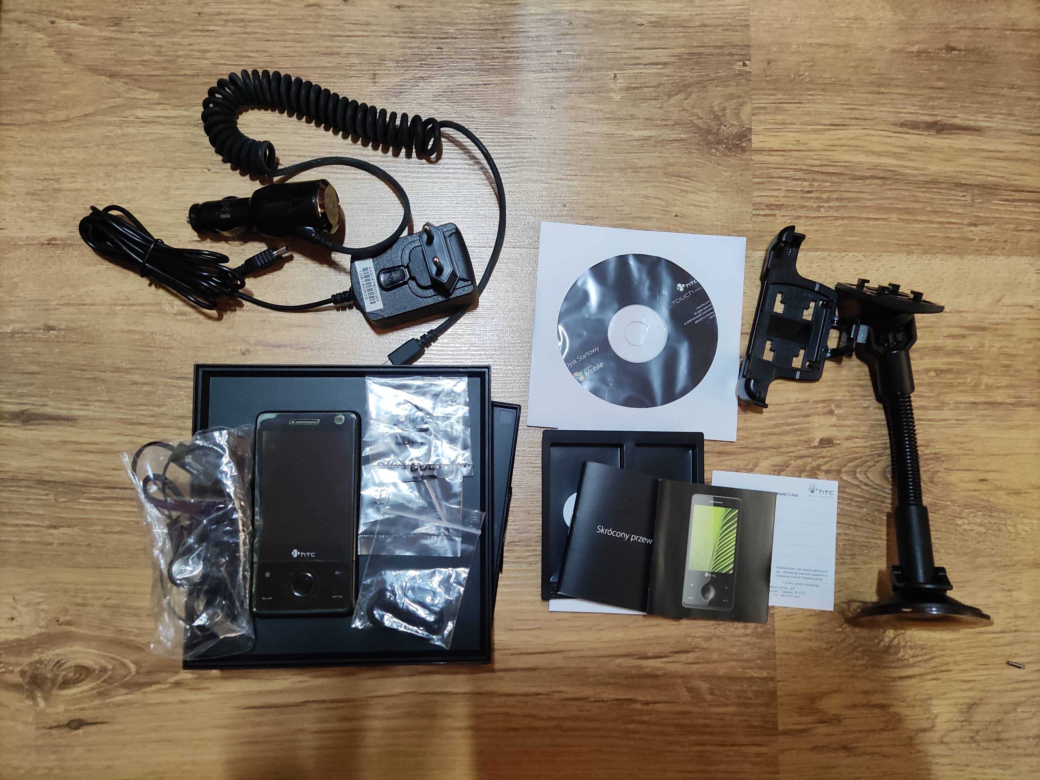 Telefon HTC TOUCH PRO T7272 / GPS / Bluetooth / WIFI zestaw + CarKit