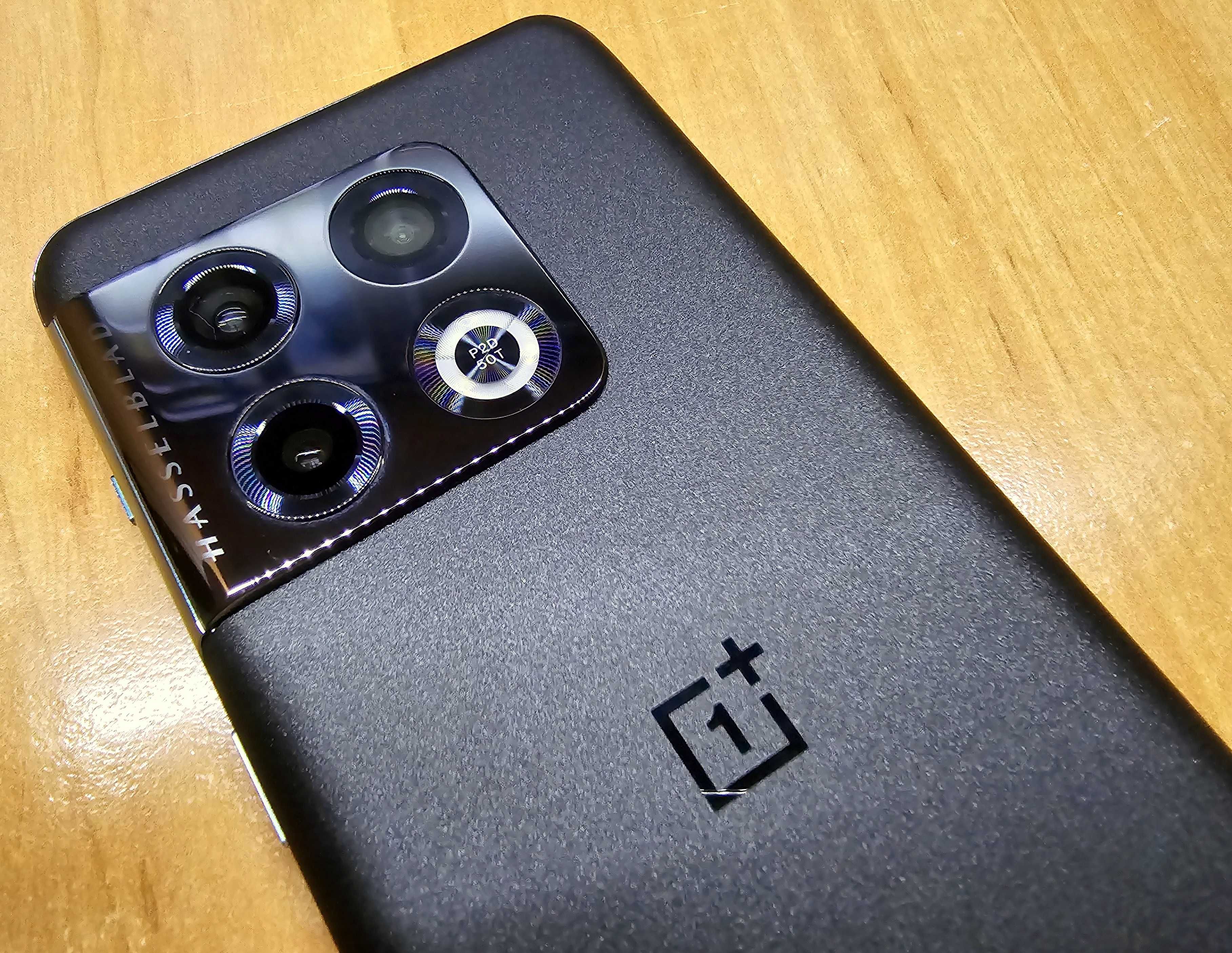 Oneplus 10 pro 5g 12/256gb Black в гарному стані + карбоновий чохол