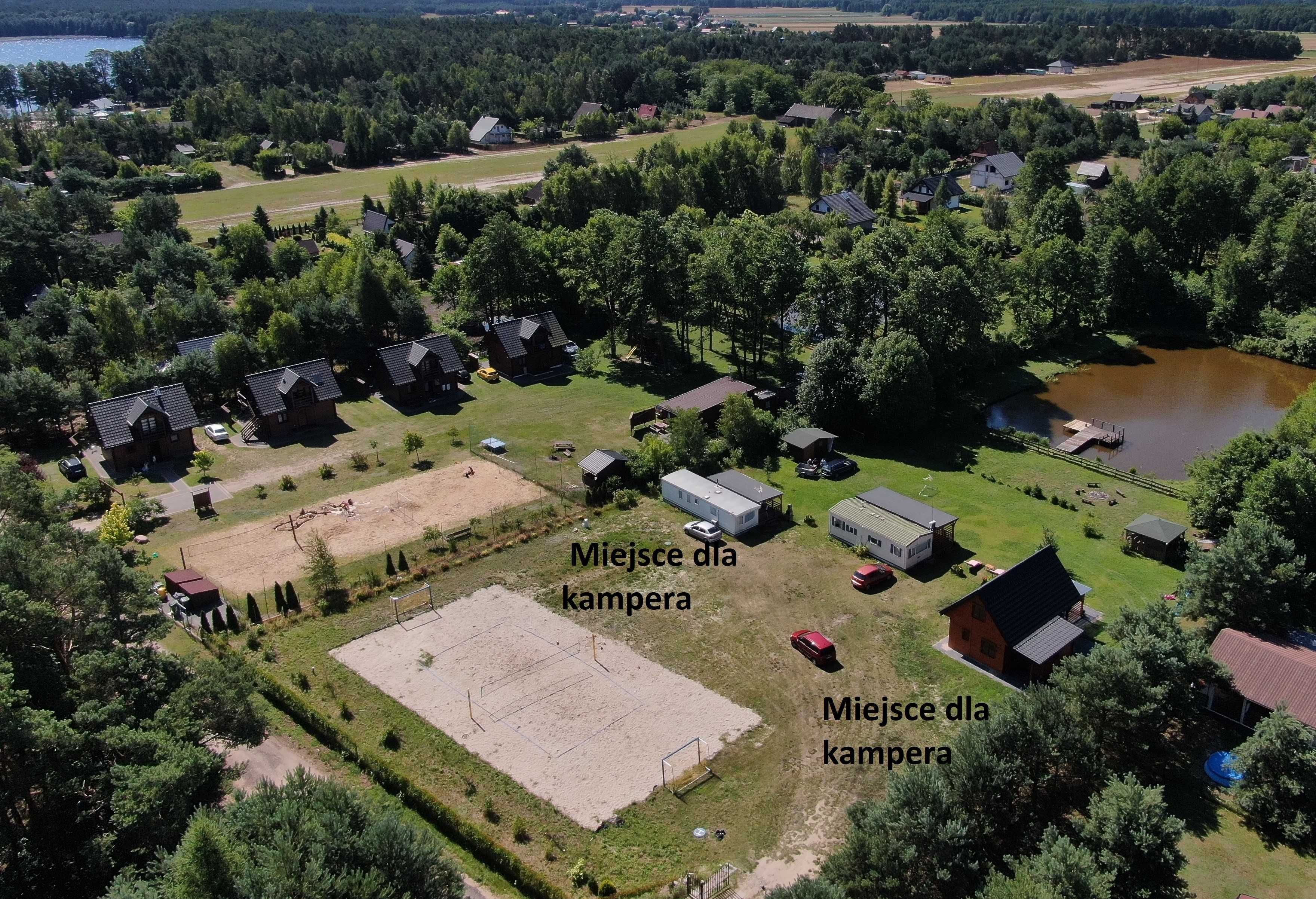 Pole kempingowe, kamperowe z prywatnym łowiskiem