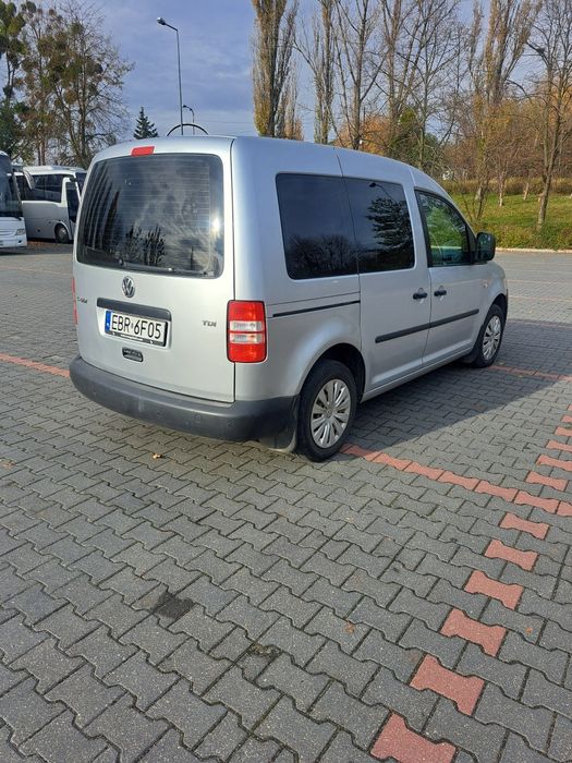 Sprzedam VW Caddy 1.6 TDI rocznik 2012
